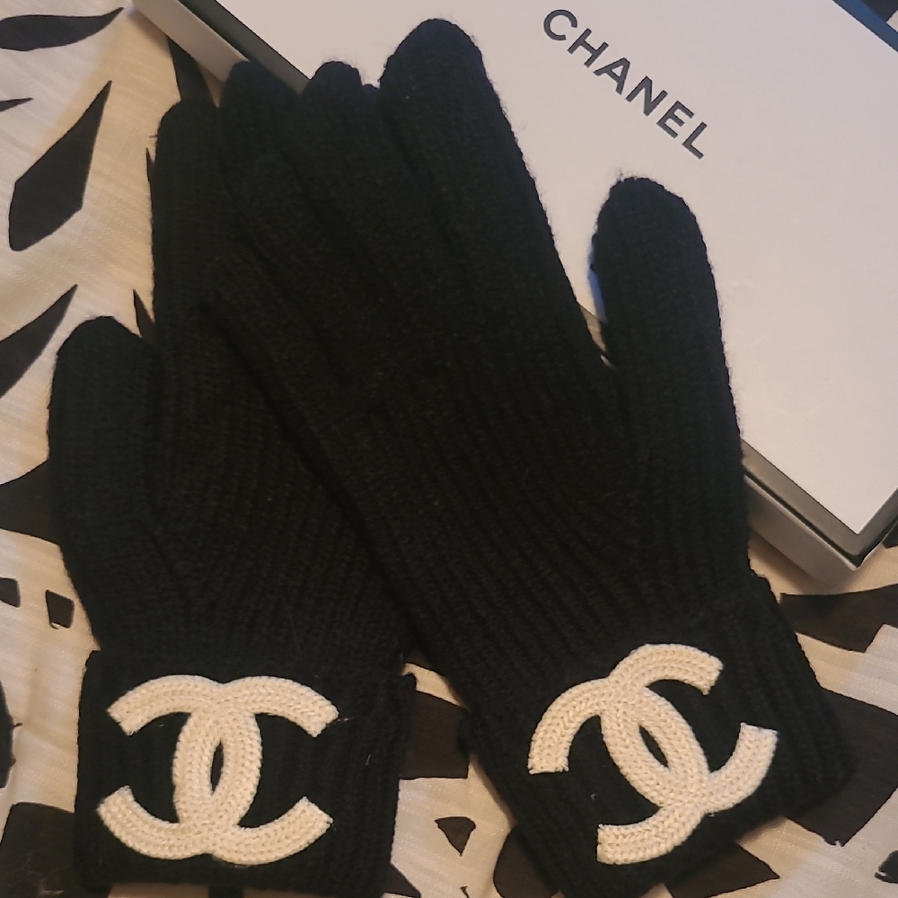 CHANEL Black Gloves with White Logo NWOT